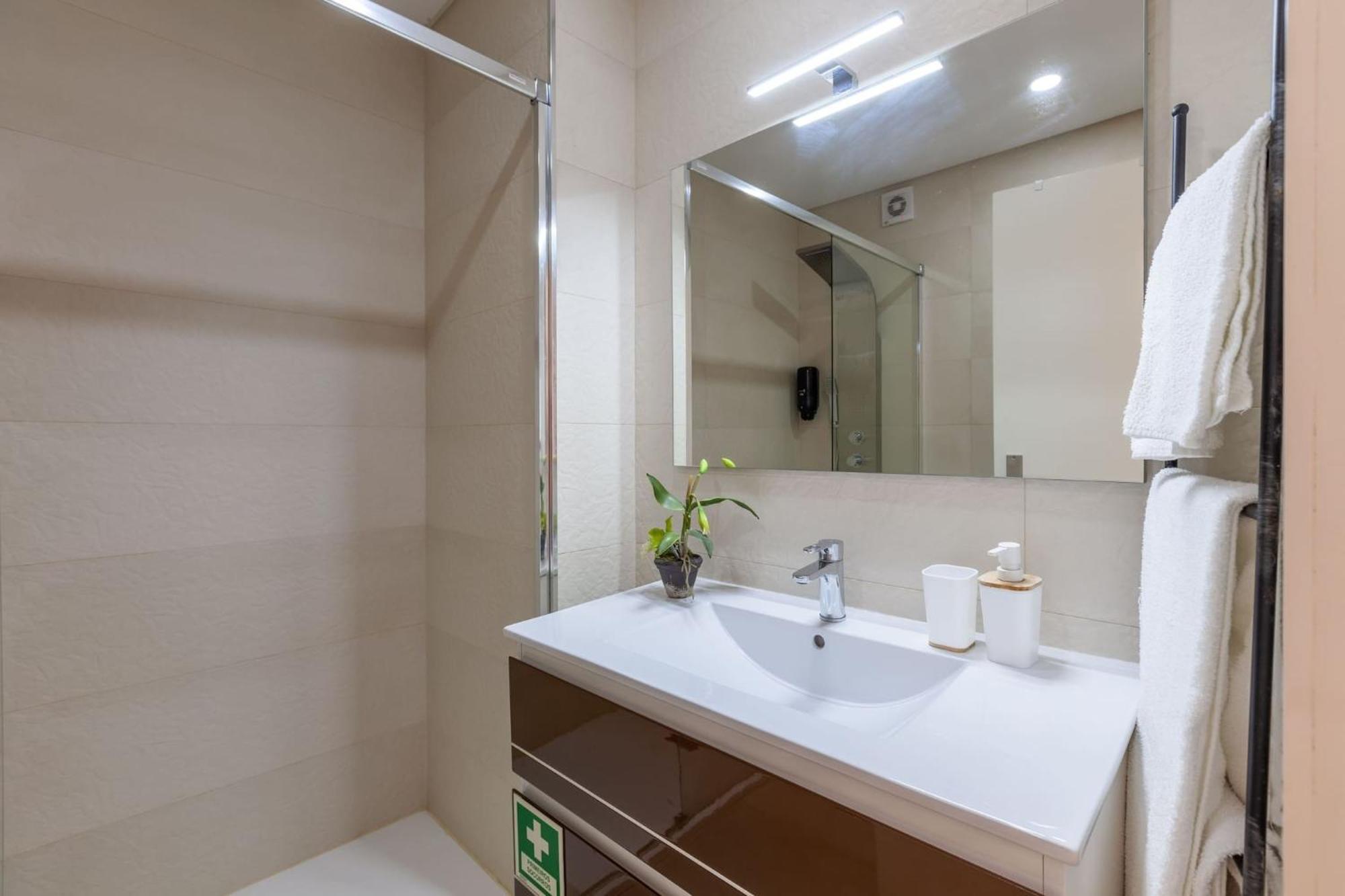 Apartamento Lirio - Minho'S Guest Apartment Braga Ngoại thất bức ảnh